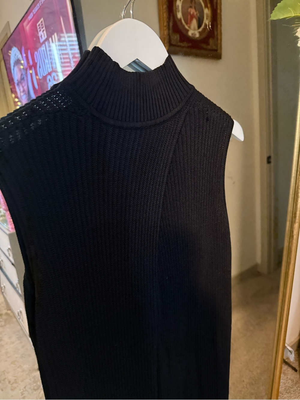 Sleeveless Turtleneck Knit Top - Black